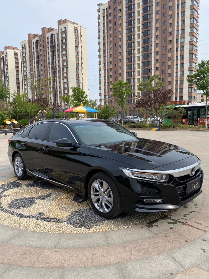 青岛20年本田雅阁3