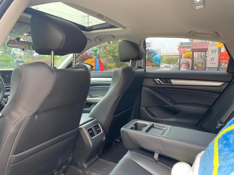 青岛20年本田雅阁5