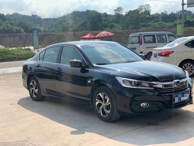 益阳16年本田雅阁2