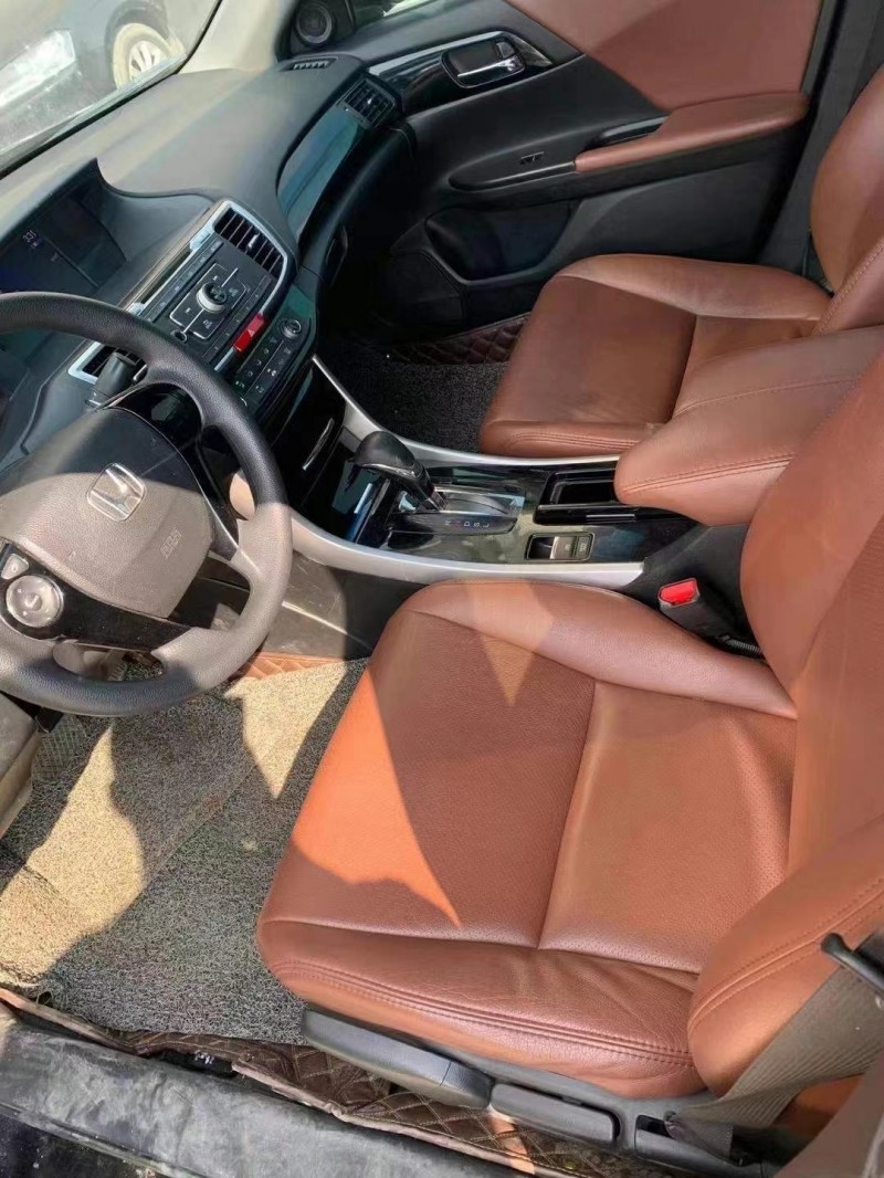 益阳16年本田雅阁5