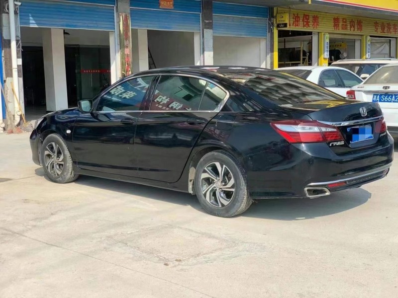 益阳16年本田雅阁8