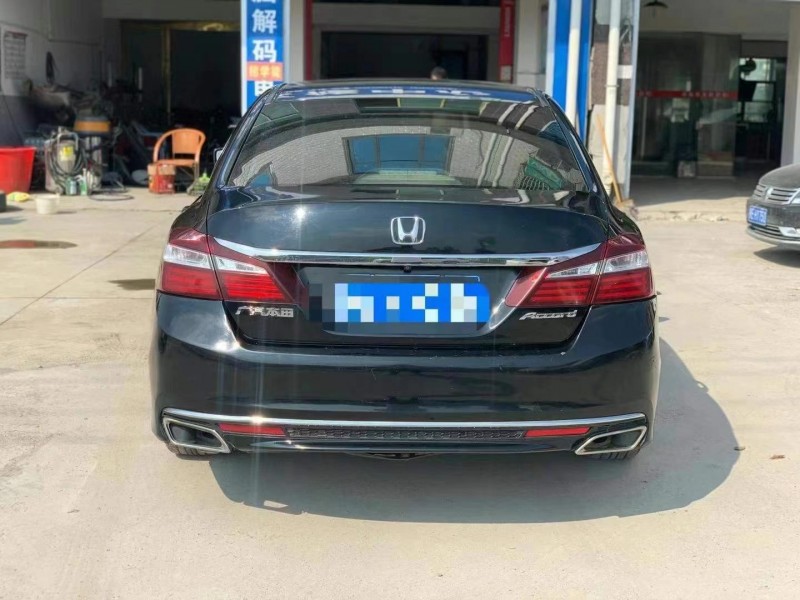 益阳16年本田雅阁9