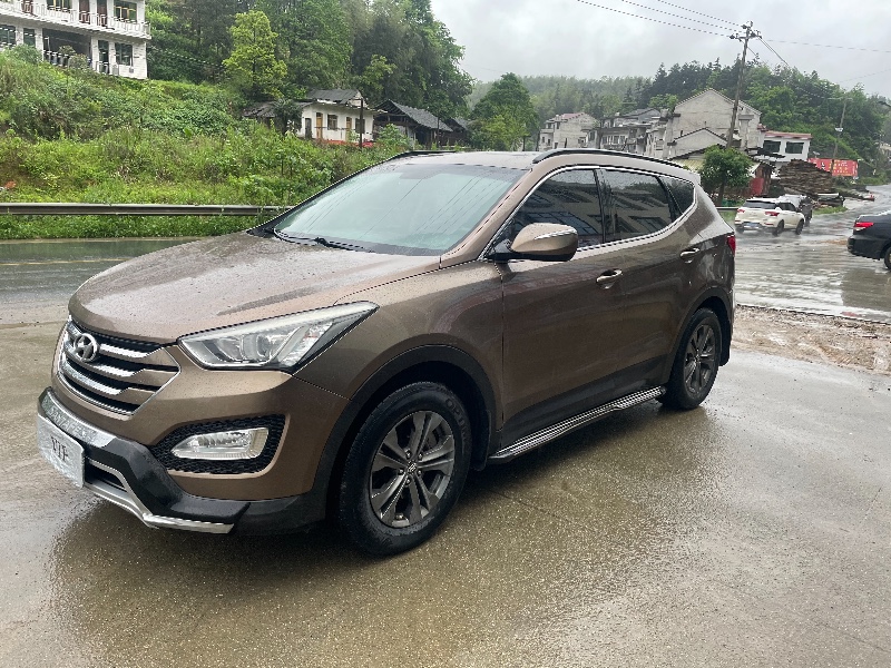 益阳13年现代全新胜达6