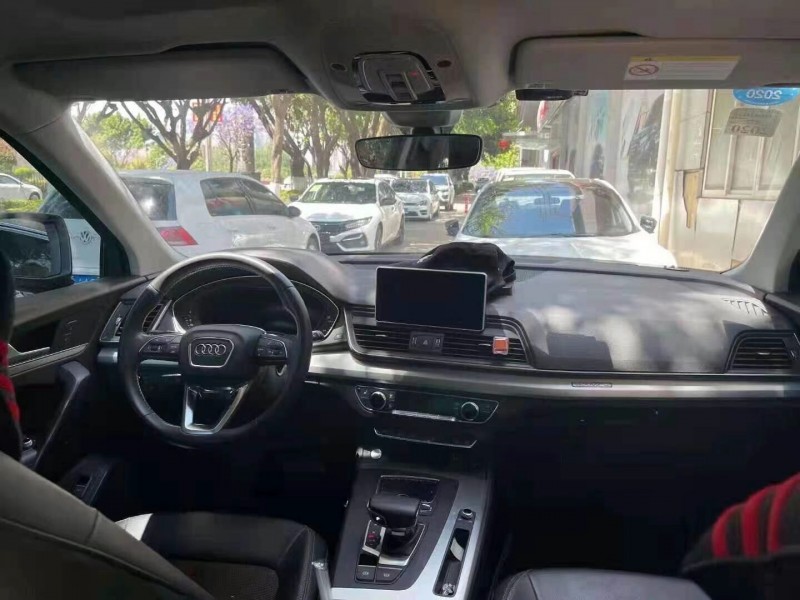 成都18年奥迪Q55