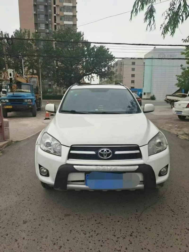 枣庄11年丰田RAV41