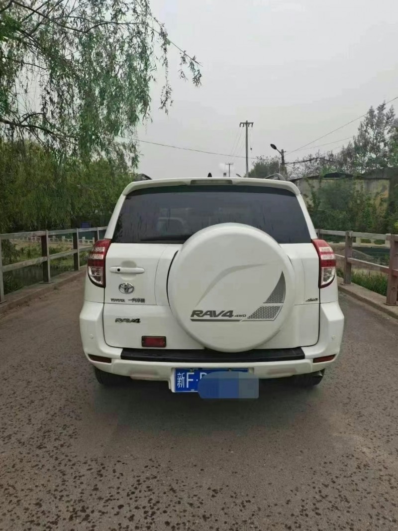 枣庄11年丰田RAV46