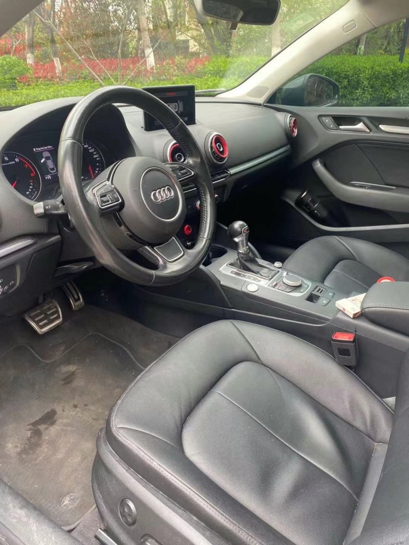 青岛17年奥迪A34