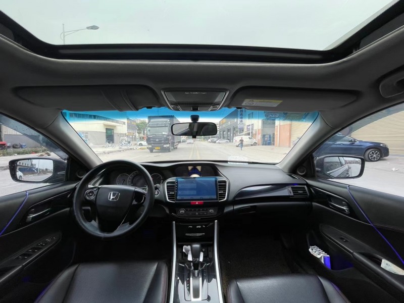 东莞17年本田雅阁6