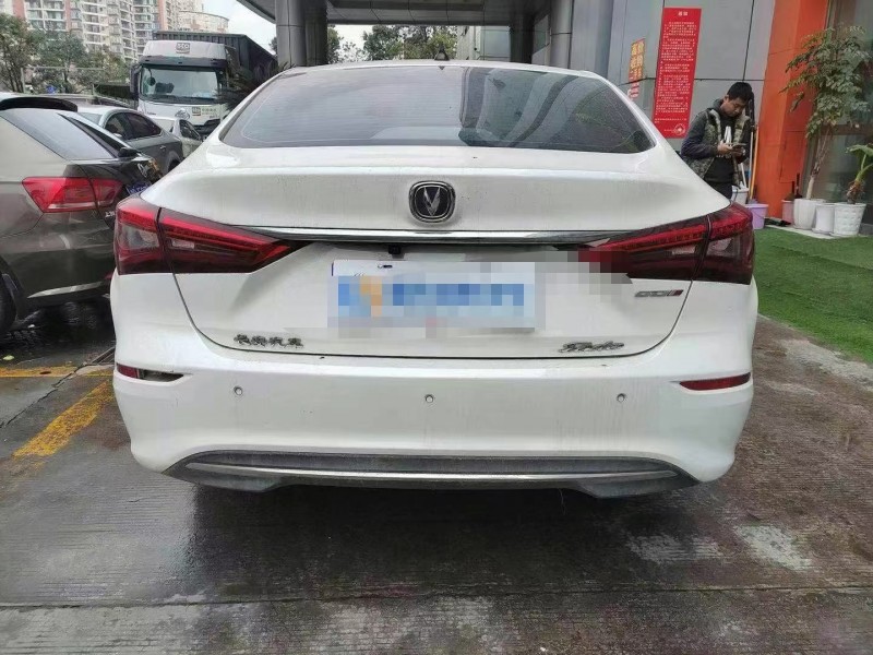長沙19年長安汽車逸動1