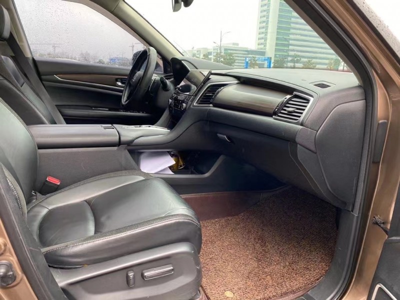 盐城17年本田冠道3