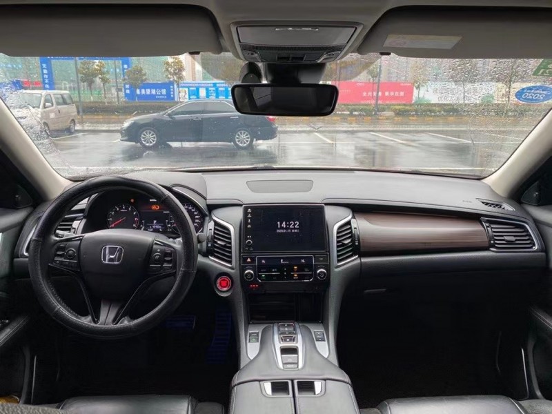 盐城17年本田冠道2