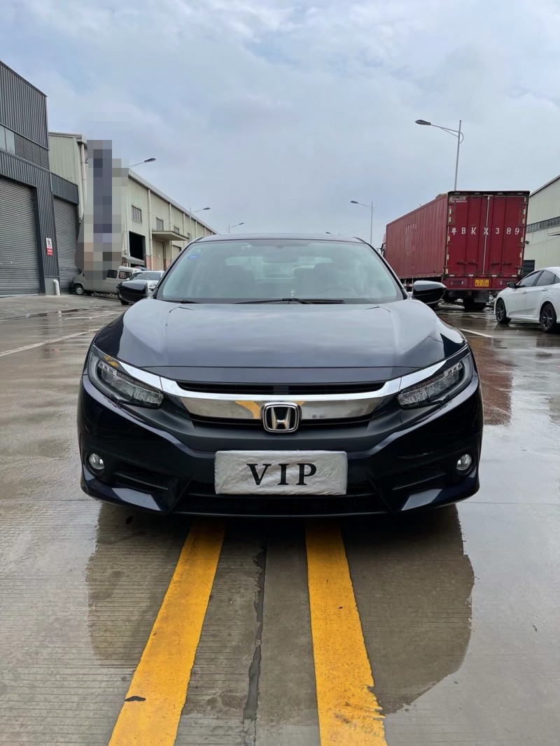 东莞17年本田思域1