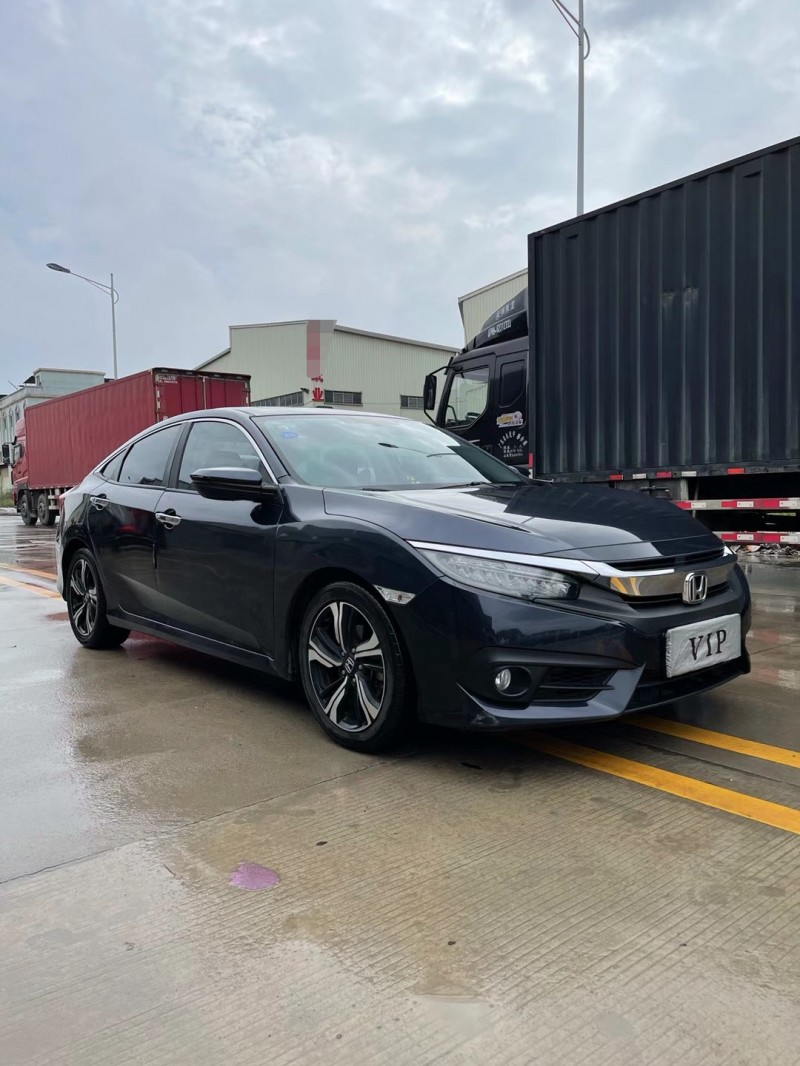 东莞17年本田思域4
