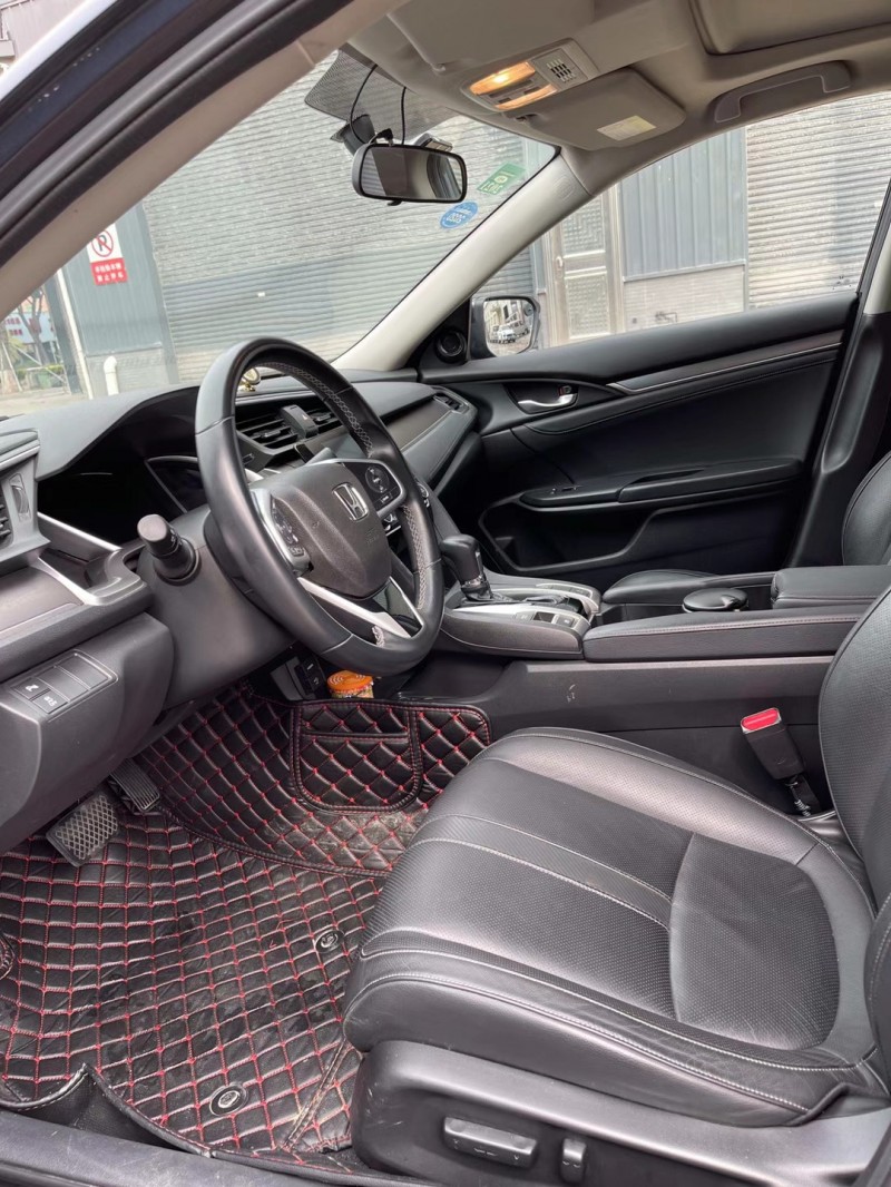 东莞17年本田思域7