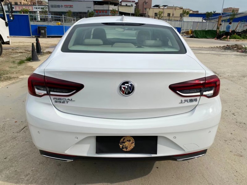 广州20年别克君威8