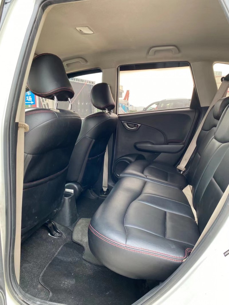 广州13年本田飞度1