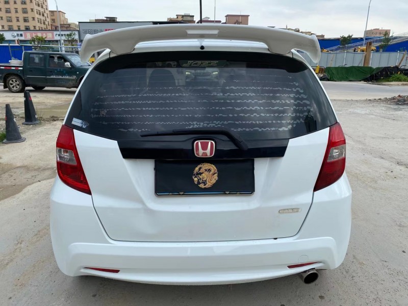 广州13年本田飞度8