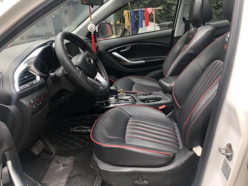 成都16年东南汽车DX73