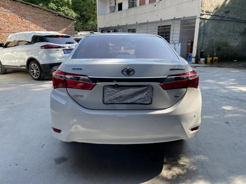 成都16年丰田卡罗拉1