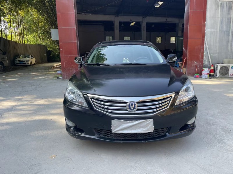 成都15年长安汽车睿骋8