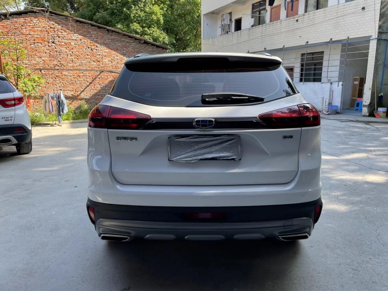 成都18年吉利博越1