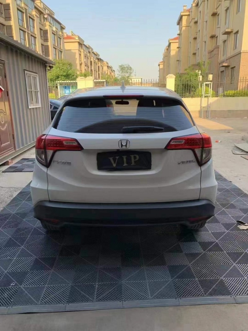 青岛21年本田缤智9