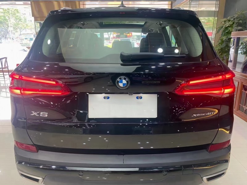 中山20年宝马X57