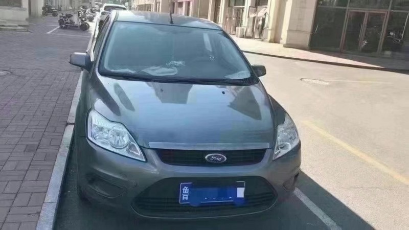 青岛13年福特福克斯1