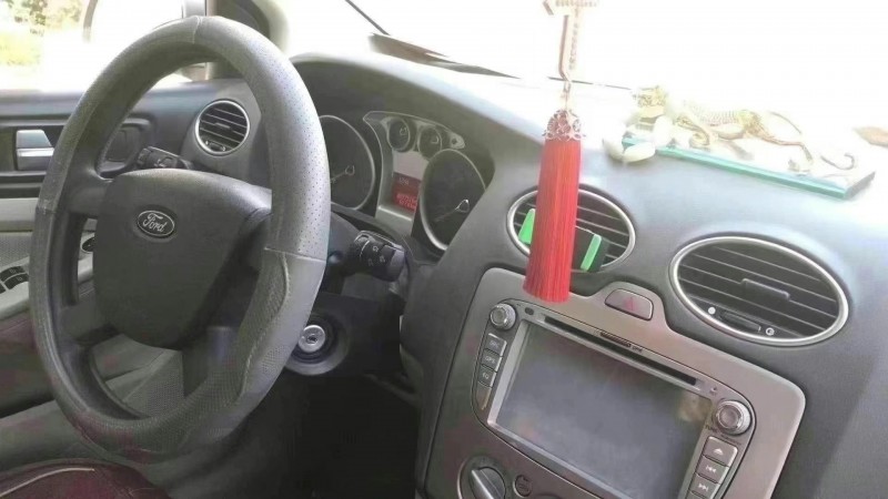 青岛13年福特福克斯6