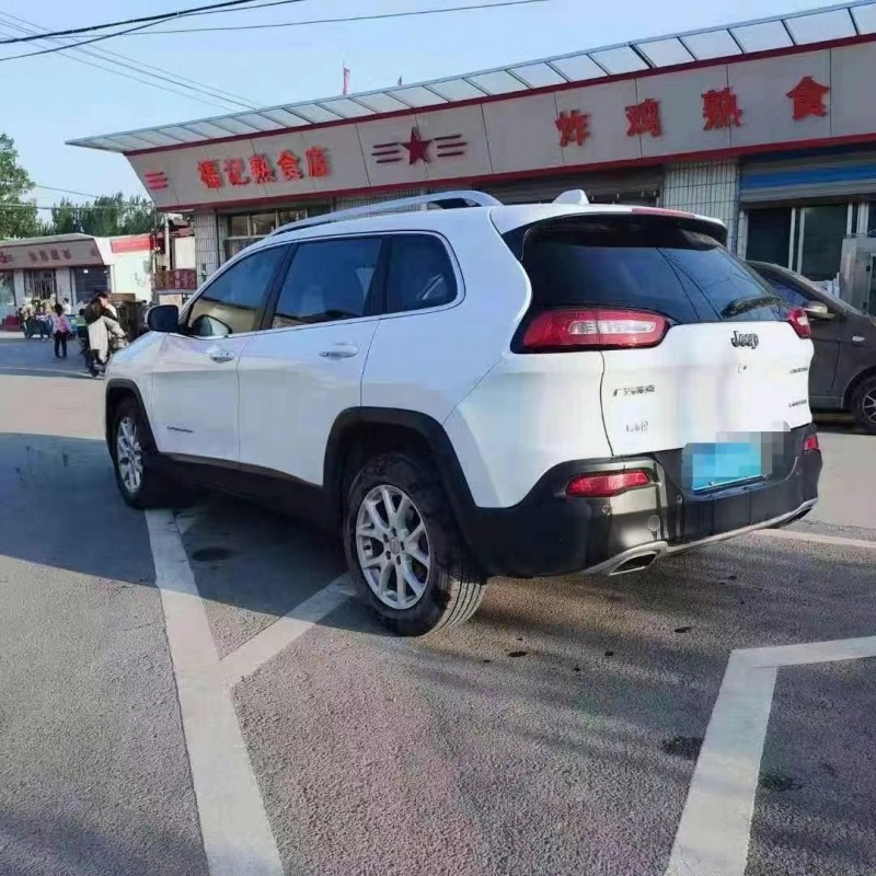 濟南18年Jeep自由光7