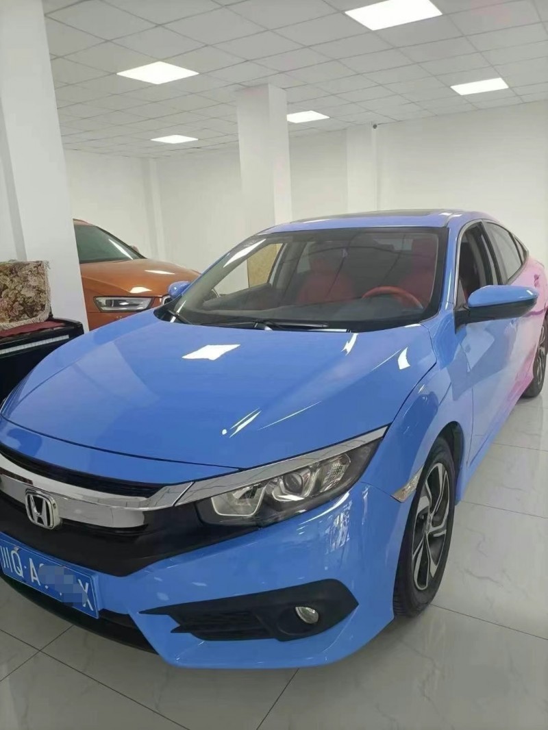 成都18年本田思域2