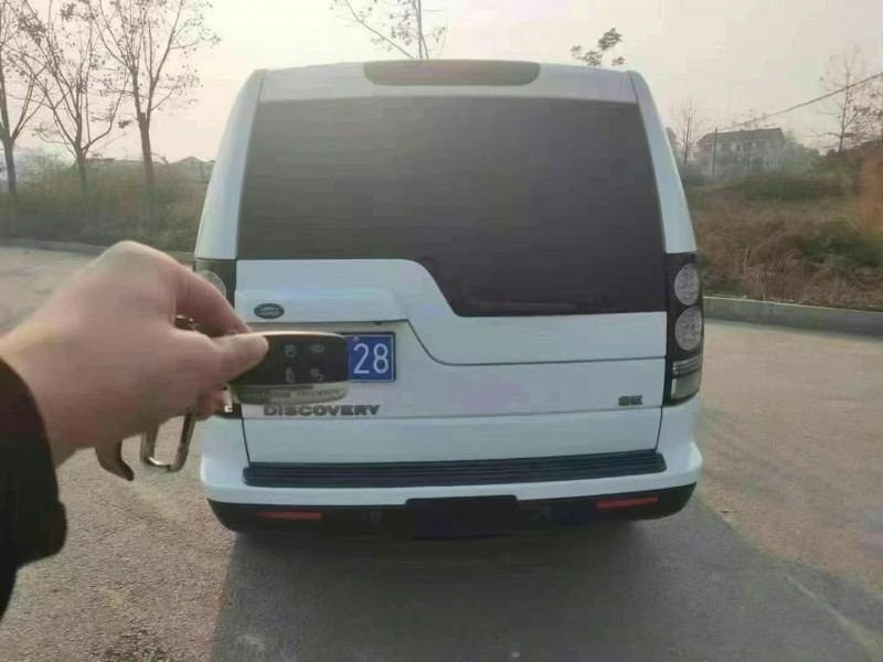 常德14年路虎發現47