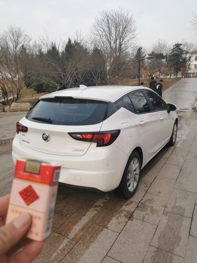 邢台16年别克威朗4