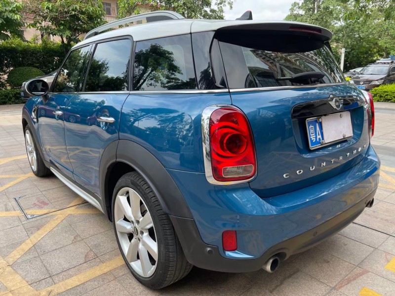 中山17年寶馬MINI5