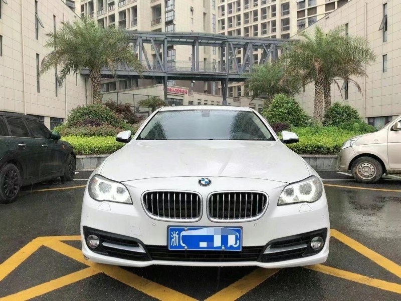 吉安17年寶馬5系1