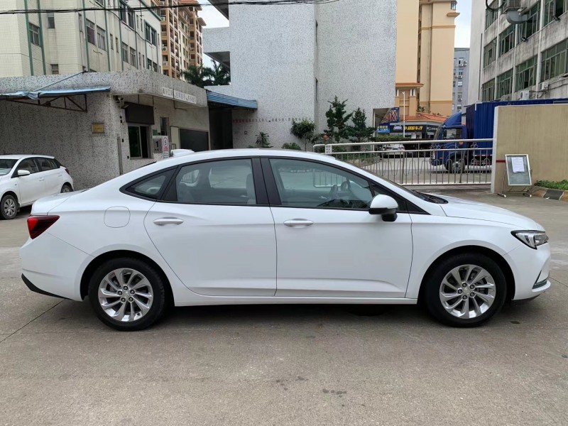 中山21年别克威朗3