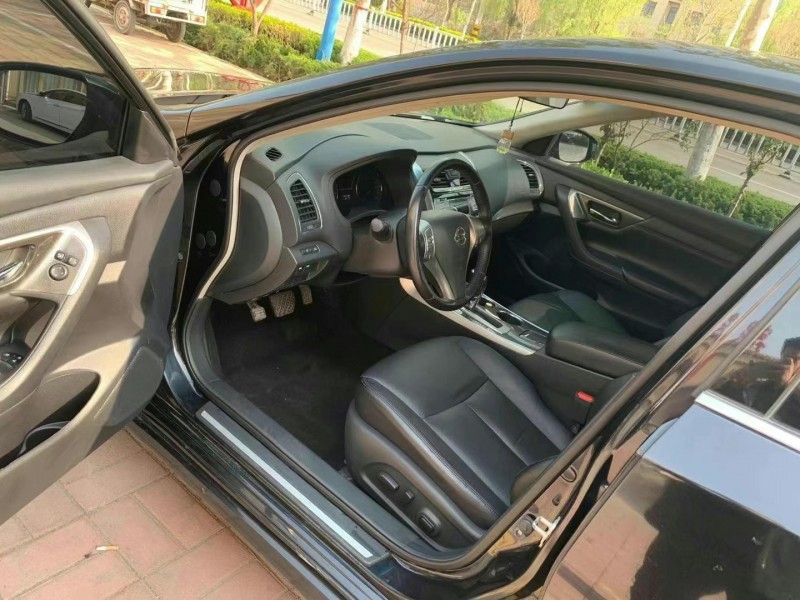 聊城15年日產天籟5