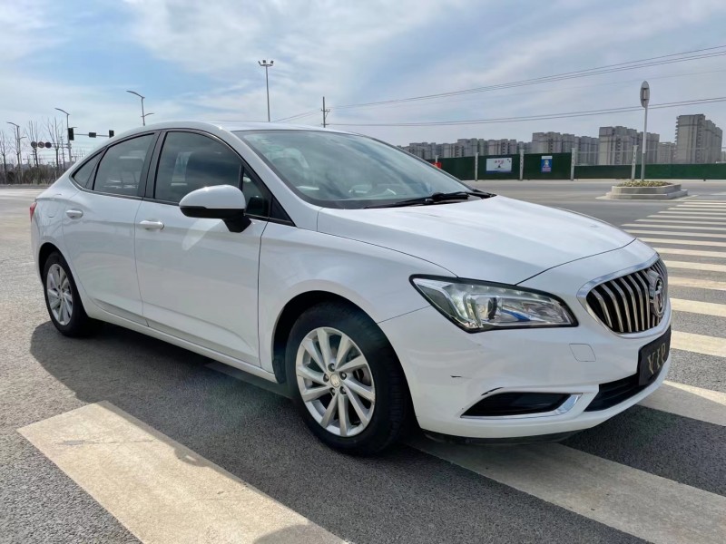 盐城17年别克威朗3