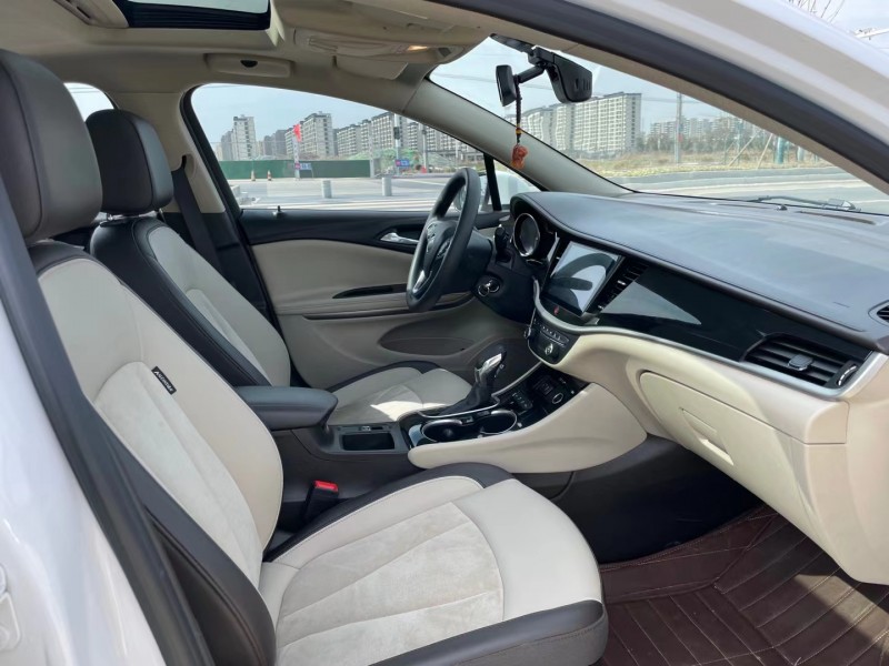 盐城17年别克威朗7