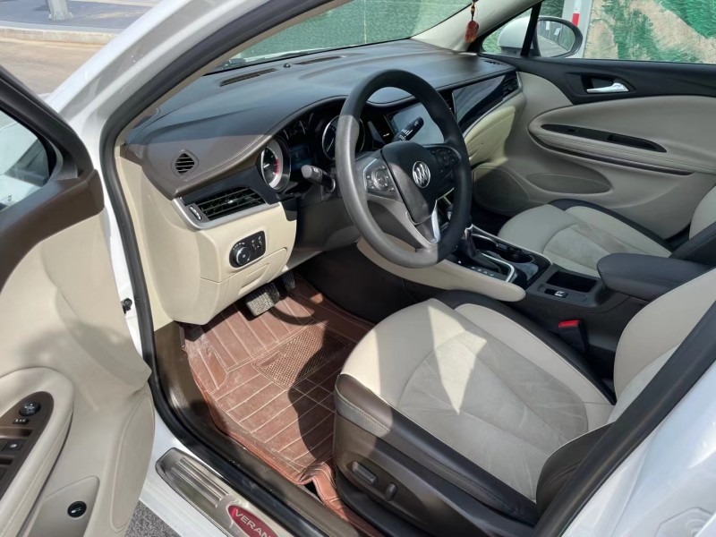 盐城17年别克威朗8