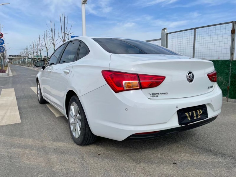 盐城17年别克威朗9