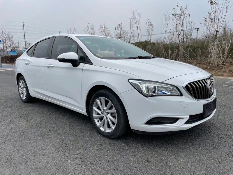 盐城17年别克威朗5