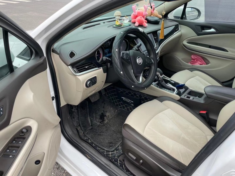 盐城17年别克威朗8