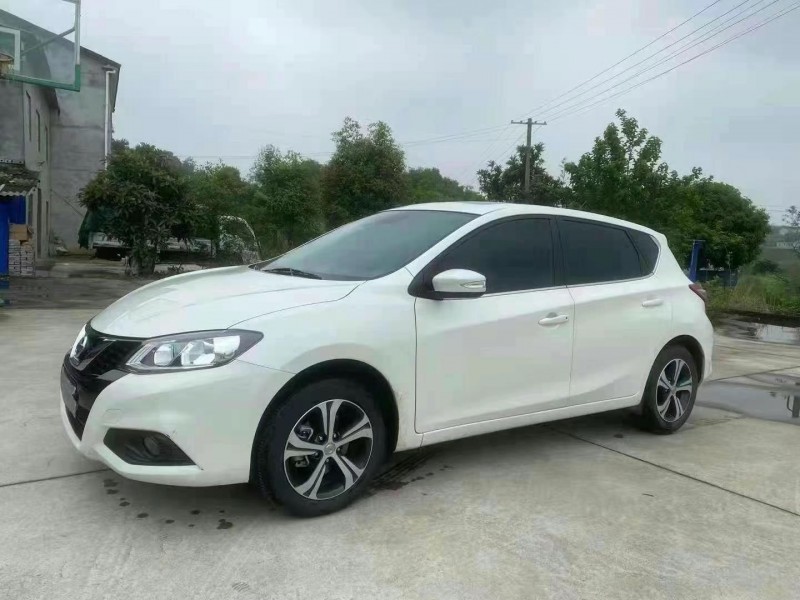 武汉20年日产骐达3