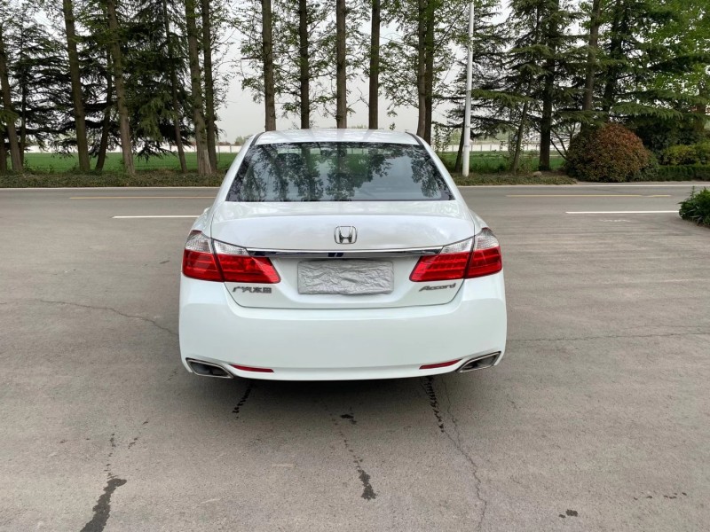 徐州16年本田雅阁8