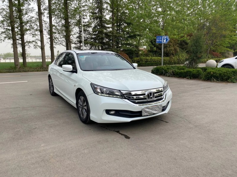 徐州16年本田雅阁7