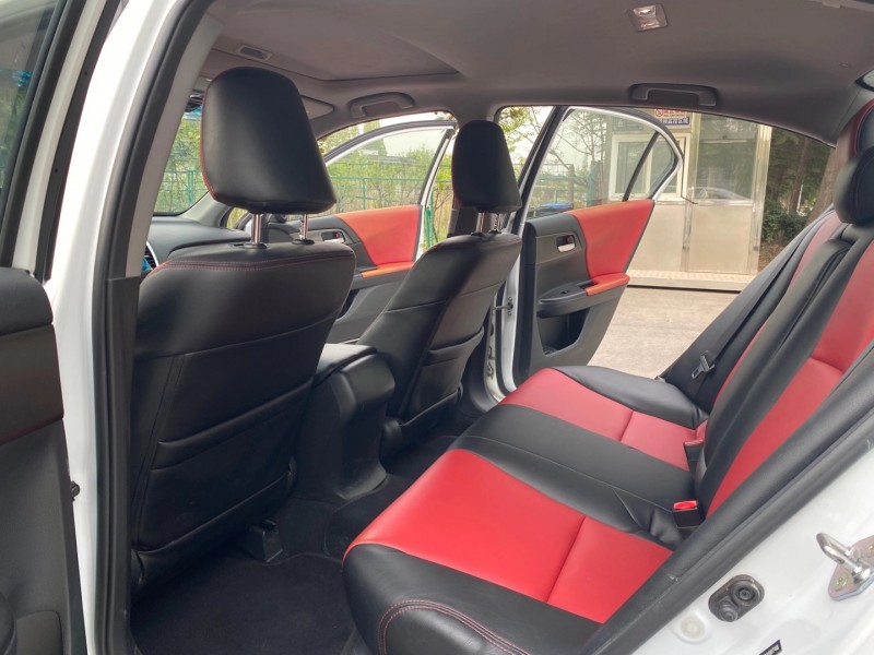 徐州16年本田雅阁1