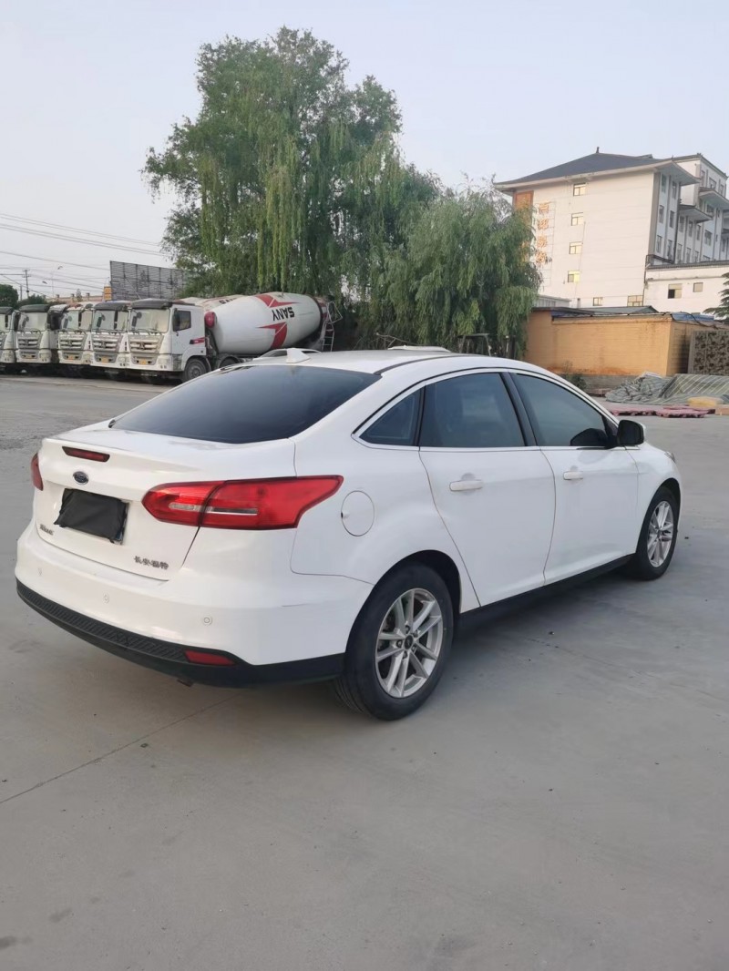 徐州16年福特福克斯5