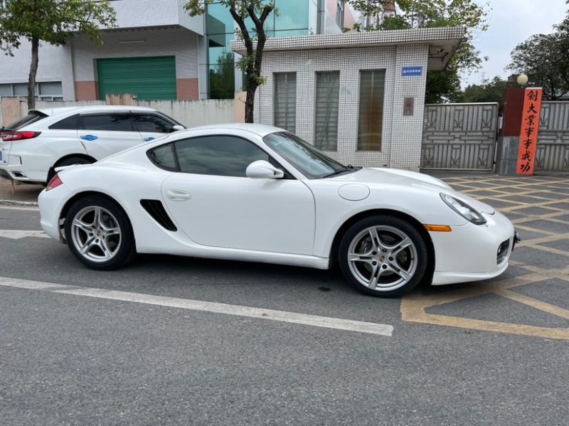 东莞12年保时捷卡曼5