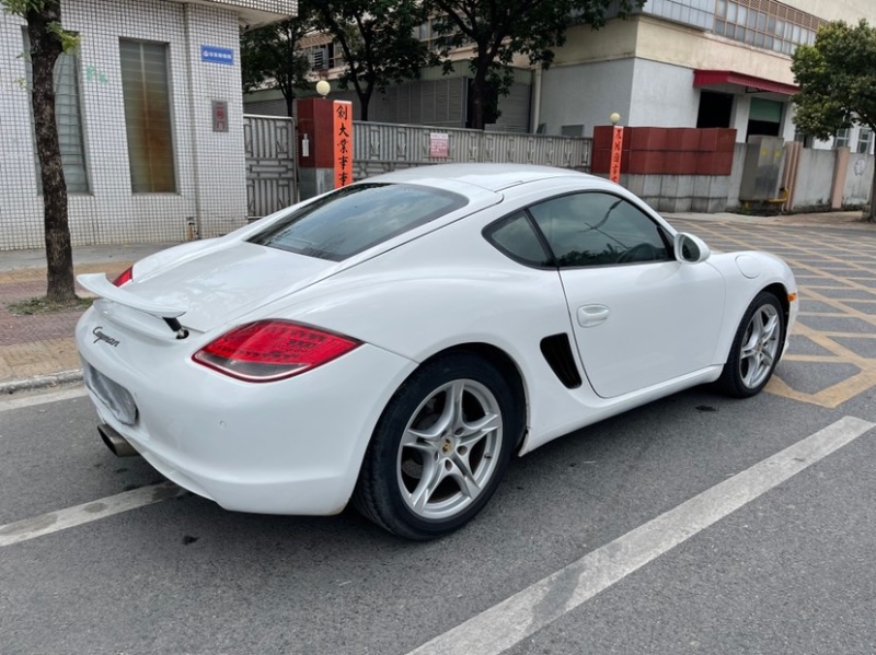 东莞12年保时捷卡曼6